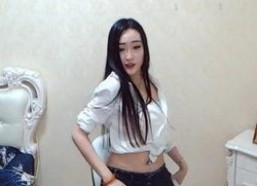 女主播自己揉胸直播,网络直播尺度何去何从？