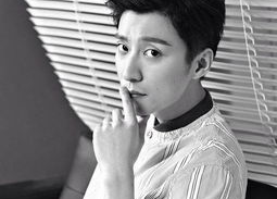 乔任梁家庭成员资料,揭秘明星家庭背后的故事